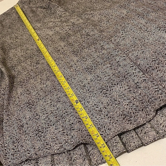 Daisy Fuentes Size L Boho Long Sleeve Pleated Back Button Down Black White - Picture 10 of 10